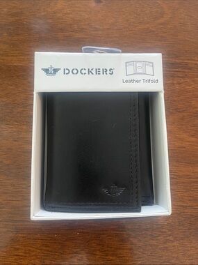 Dockers Leather Trifold